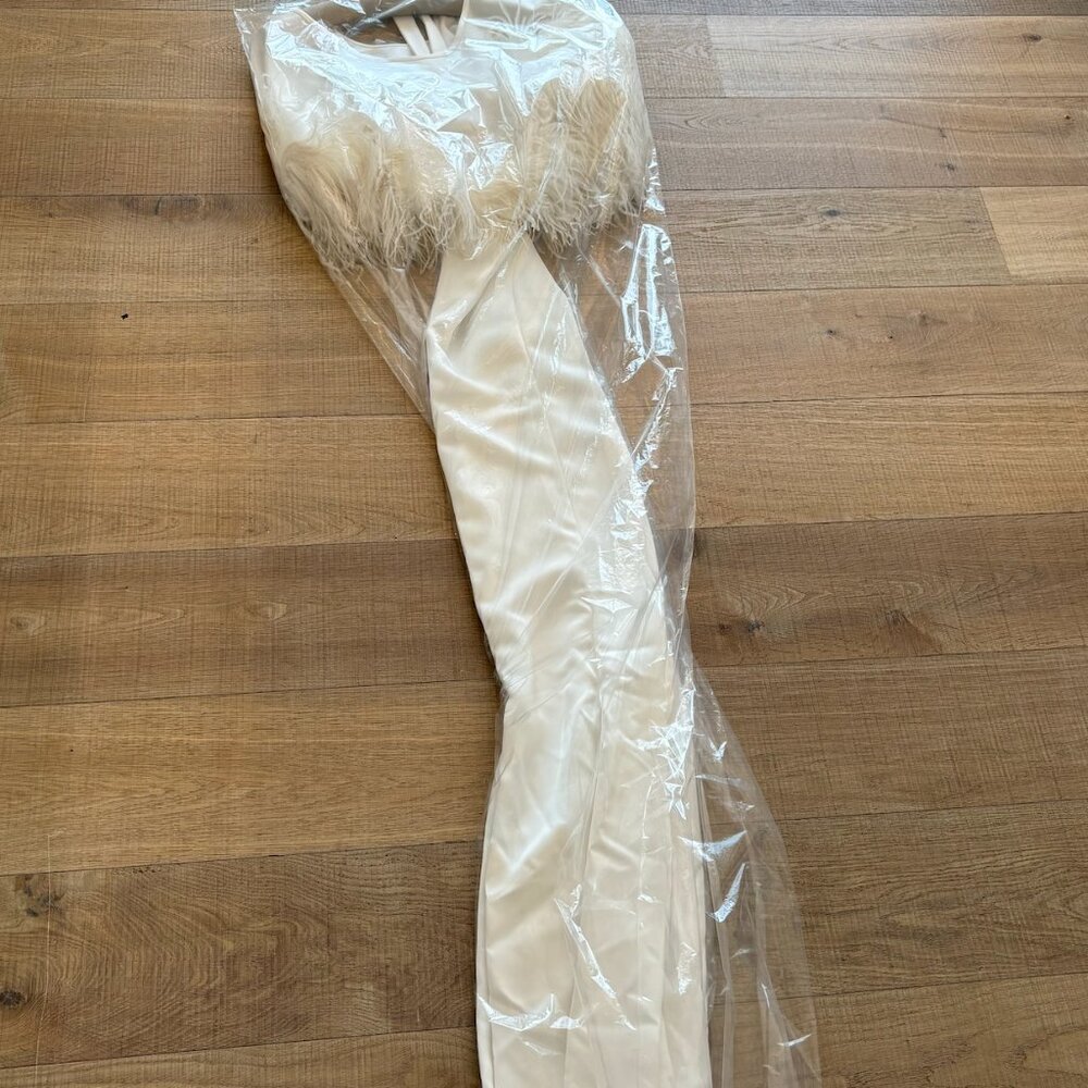The Attico Feather Trimmed Gown - Picture 5 of 8